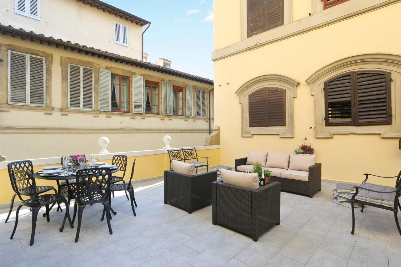 Design Apartment In The Heart Of Florence - Hosted By Sweetstay Luaran gambar